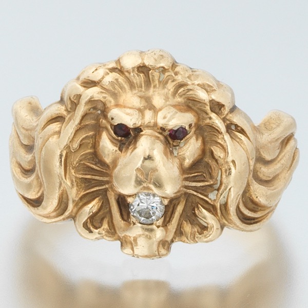 LADIES GOLD AND DIAMOND LION RING 