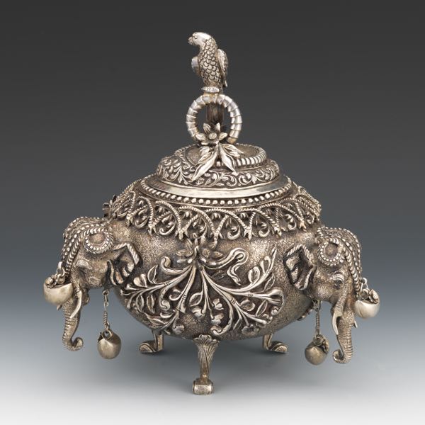 IMPRESSIVE STERLING SILVER ELEPHANT