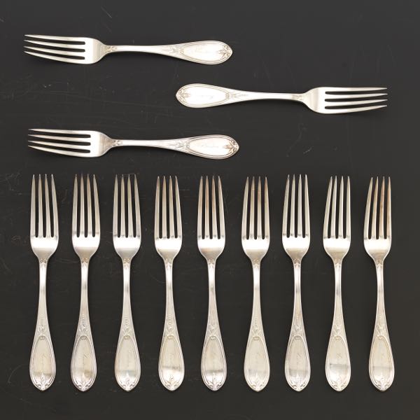 TWELVE GORHAM FORKS OLIVE PATTERN 2af6c6