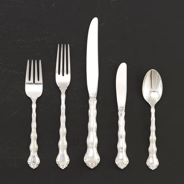 REED BARTON FLATWARE SET TARA  2af6db