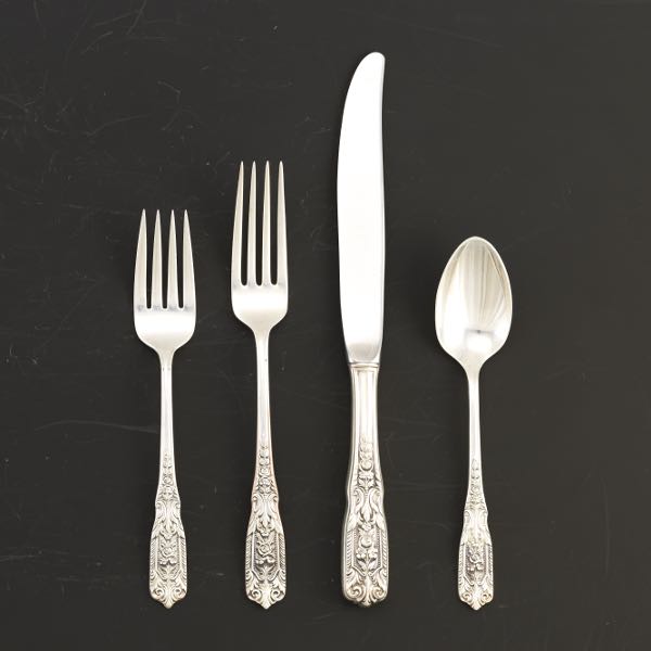 WESTMORELAND STERLING SILVER DINNER