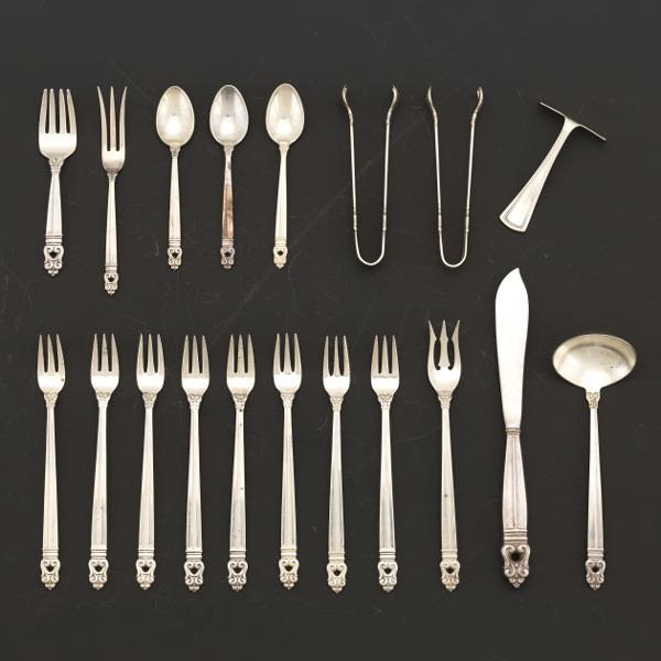 NINETEEN PIECES INTERNATIONAL STERLING 2af9e1