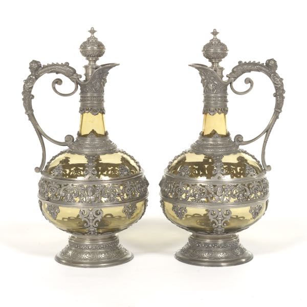 PAIR OF RENAISSANCE REVIVAL AMBER 2afa40