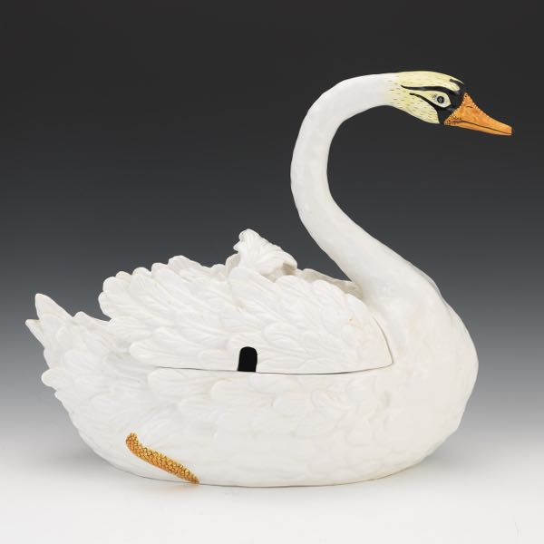 LARGE ITALIAN CERAMIC SWAN TUREEN