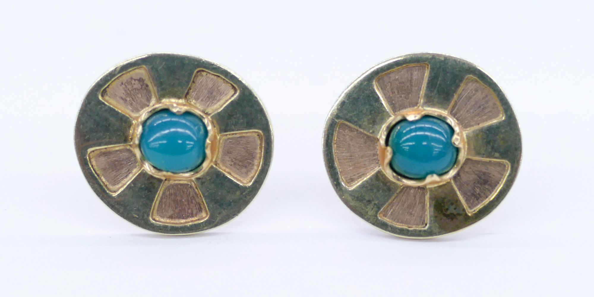 Pair Larry Delaney 14k Chrysoprase