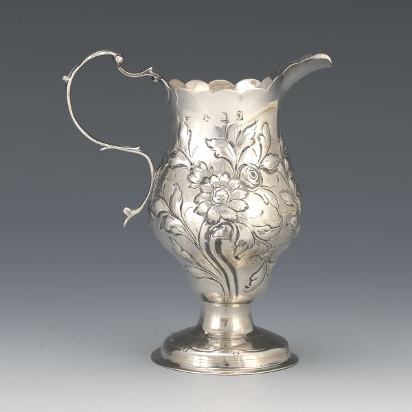 GEORGE III STERLING SILVER MILK 2afccd