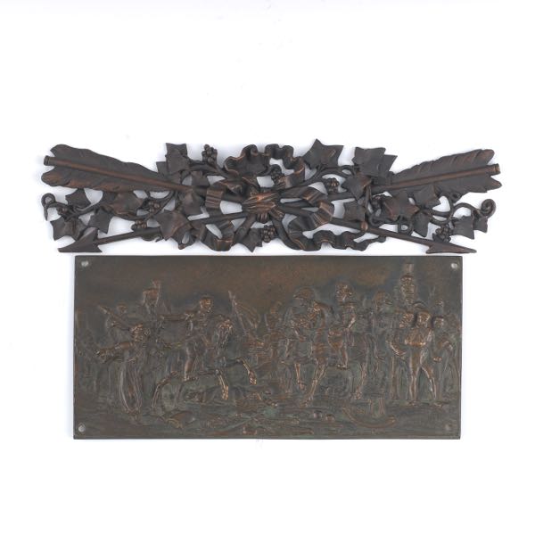 FRENCH BRONZE PLAQUE WITH ORNAMENT 2affc9