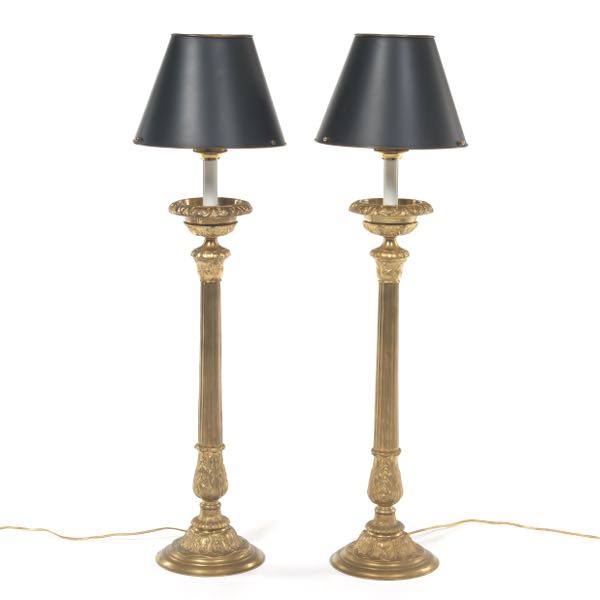 PAIR OF TALL BRASS LAMPS WITH TOLE