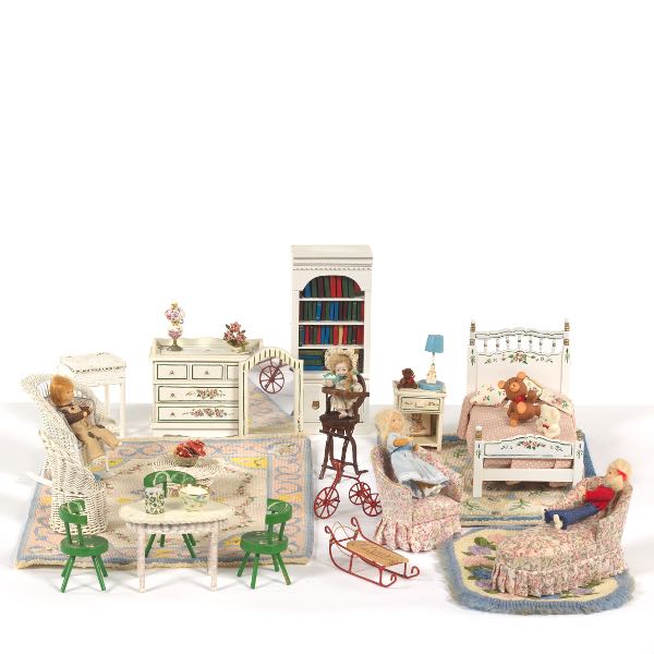 VINTAGE DOLL HOUSE CHILDREN'S ROOM