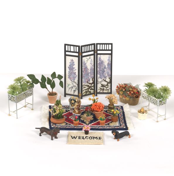 VINTAGE DOLL HOUSE GARDEN FLORAL