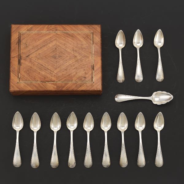 DUTCH SILVER FRUIT SPOONS  Totaling