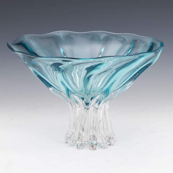LARGE CERULEAN AND CLEAR ART GLASS 2ae2f4