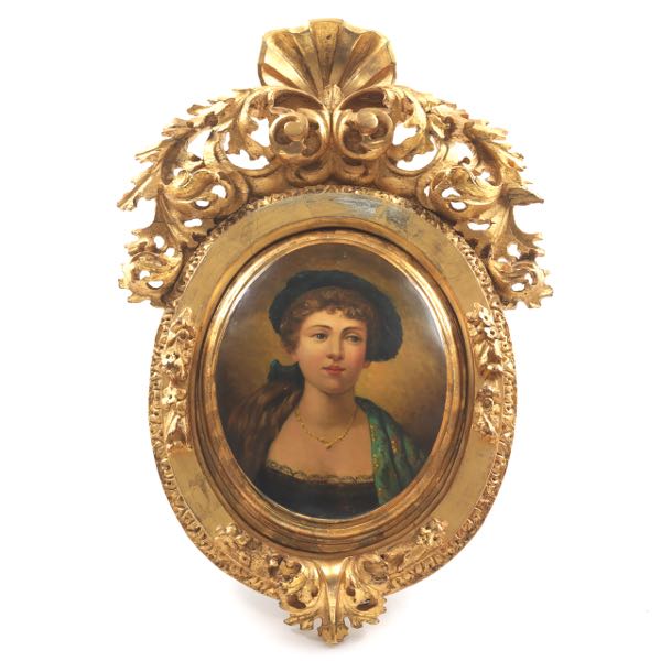 PAINTED WOOD PORTRAIT IN GILT FRAME 2ae369