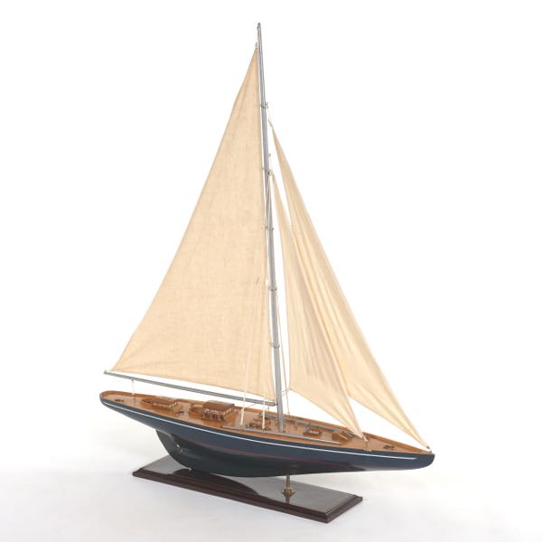  LIVINGSTON AND CUTLER MODEL SAILBOAT 2ae38d