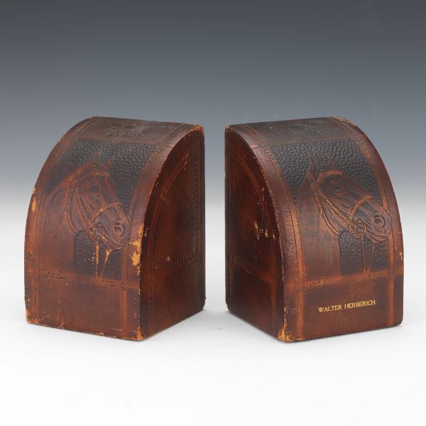 LEATHER CLAD HORSE BOOKENDS 5 H 2ae38b
