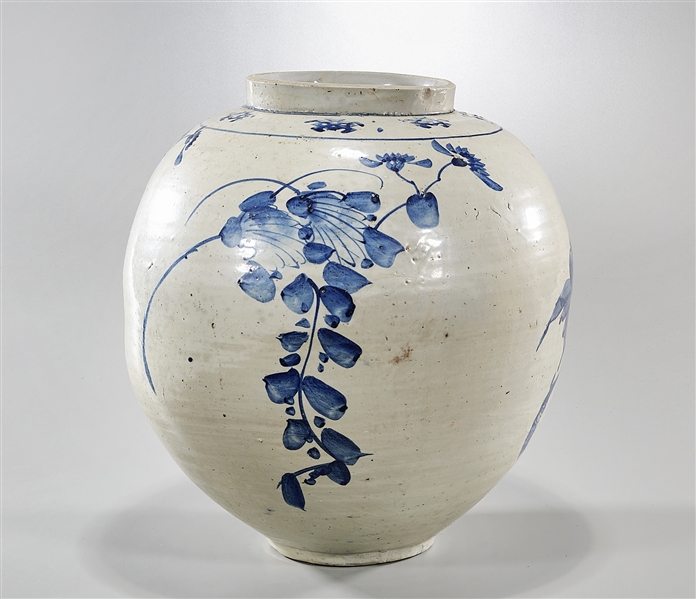 Large Korean blue and white porcelain 2ae482