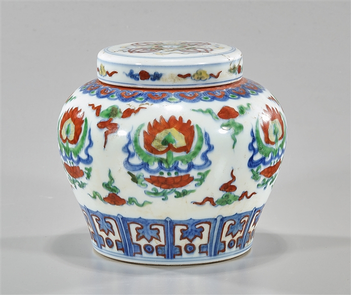 Chinese doucai glazed porcelain 2ae48e