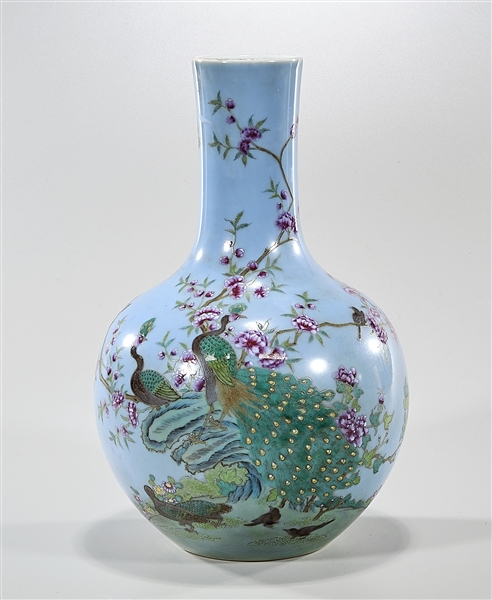 Chinese enameled porcelain globular 2ae4a3
