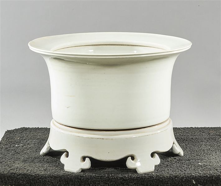 Chinese white glazed porcelain 2ae515