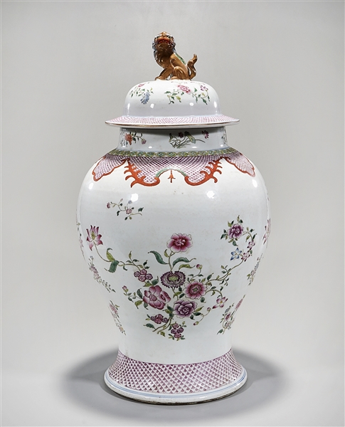 Tall Chinese enameled porcelain 2ae595