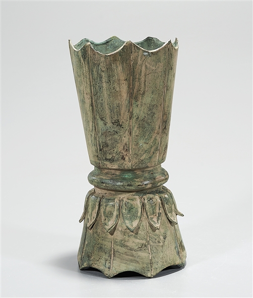 Chinese archaistic bronze vessel  2ae591