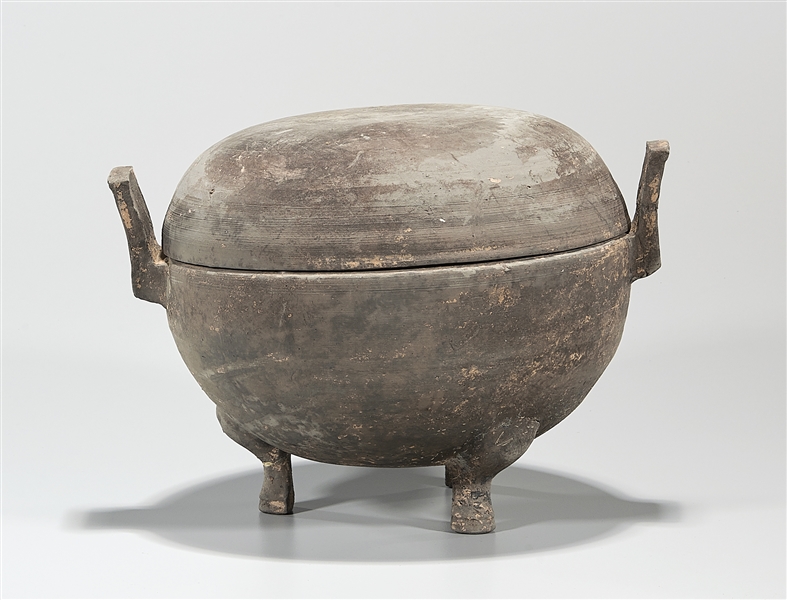 Chinese Han-style pottery tripod