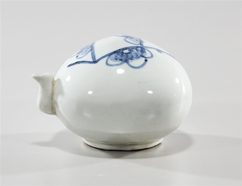 Korean blue and white porcelain 2ae6c4