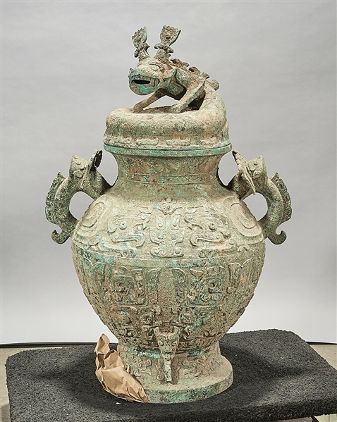 Large Chinese archaistic bronze 2ae850