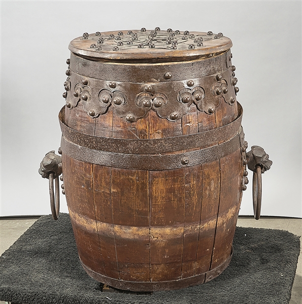 Antique Chinese wood barrel with 2ae890