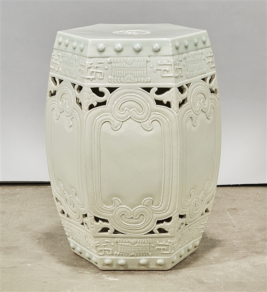 Chinese white glazed porcelain 2ae8d8