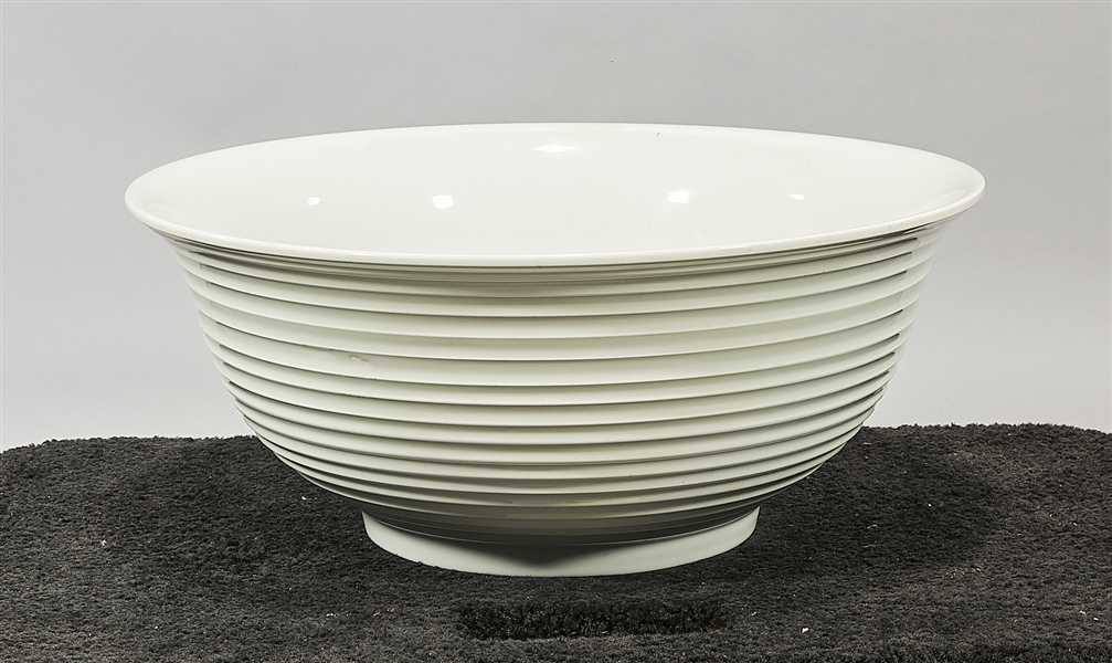 Large Chinese white glazed porcelain 2ae8f6