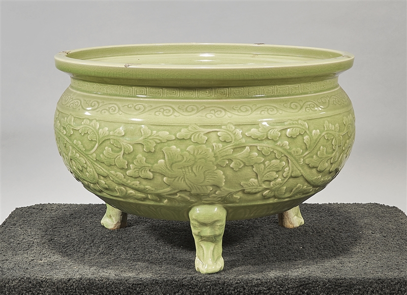 Chinese celadon glazed porcelain 2ae8f9