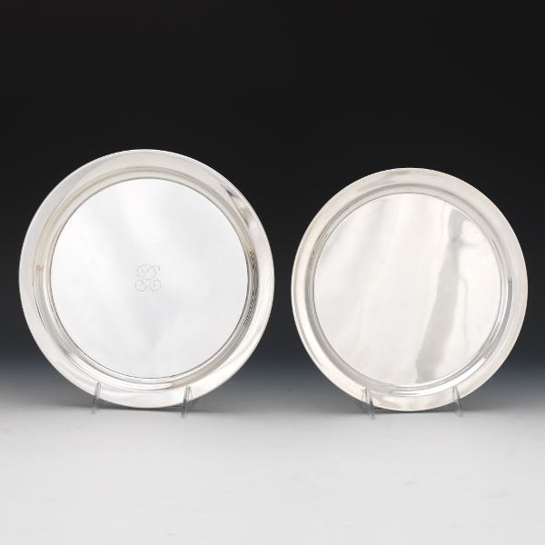 TWO STERLING SILVER ROUND TRAYS 2ae946