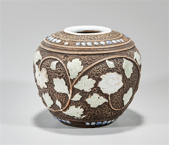 Chinese enameled porcelain jar;