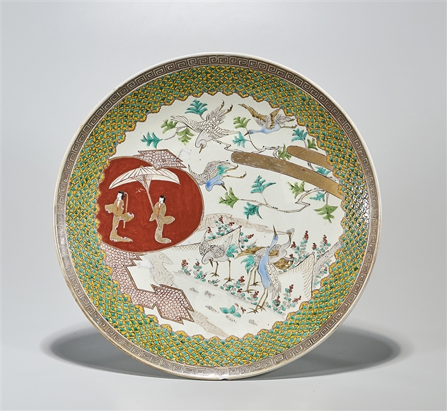 Chinese enameled porcelain charger;