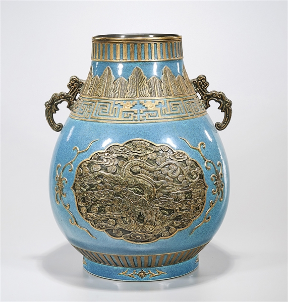 Chinese blue glazed porcelain vase  2aea45
