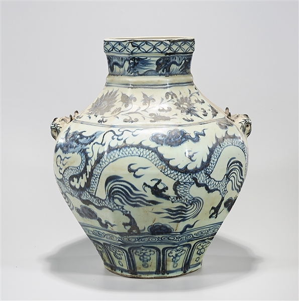 Chinese blue and white porcelain 2aeaed