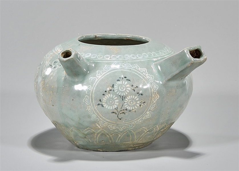 Korean celadon glazed ewer all 2aeb8e