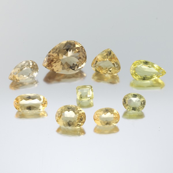 A COLLECTION OF UNMOUNTED CITRINE  2aeb8d