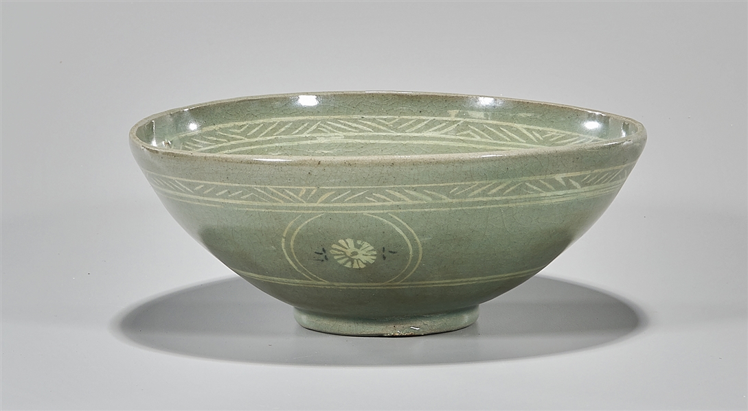 Korean celadon glazed bowl floral 2aeba5