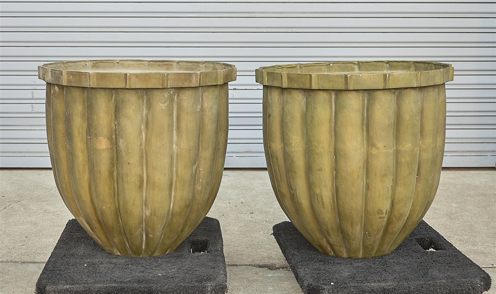 Pair of Chinese bronze jardinieres  2aed25