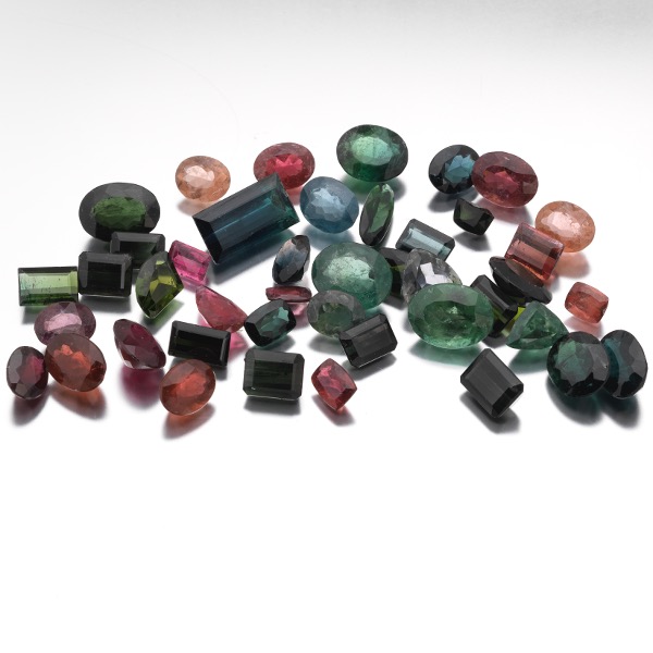 UNMOUNTED 185.48 TOURMALINE COLLECTION