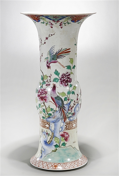 Chinese enameled porcelain gu form 2aee64