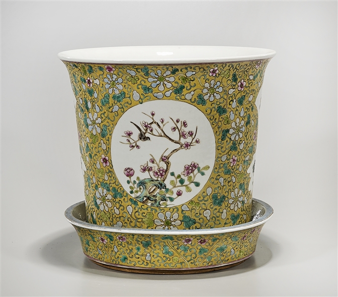 Chinese enameled porcelain planter 2aee87