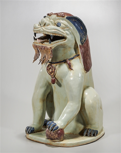 Chinese painted porcelain lion  2aee88