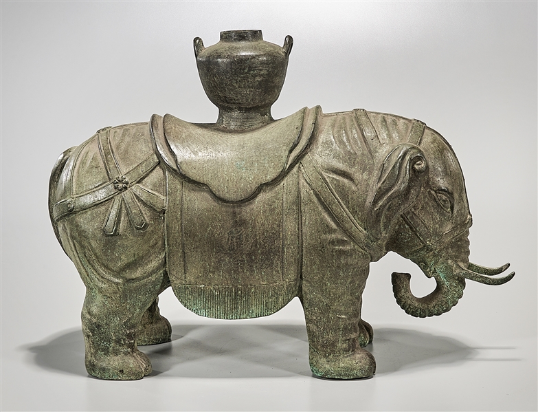 Chinese bronze elephant form vase  2aee8b