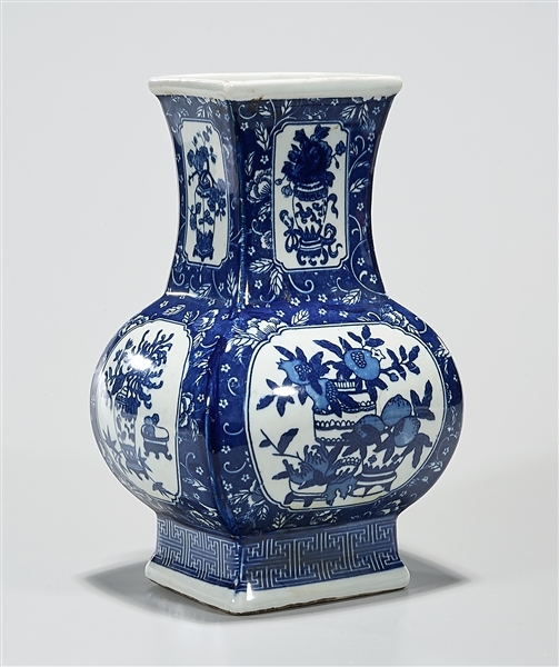 Chinese blue and white porcelain 2aefe1