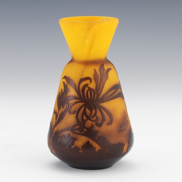 GALLE CAMEO CUT VASE 6 ? x 3 ? Brown