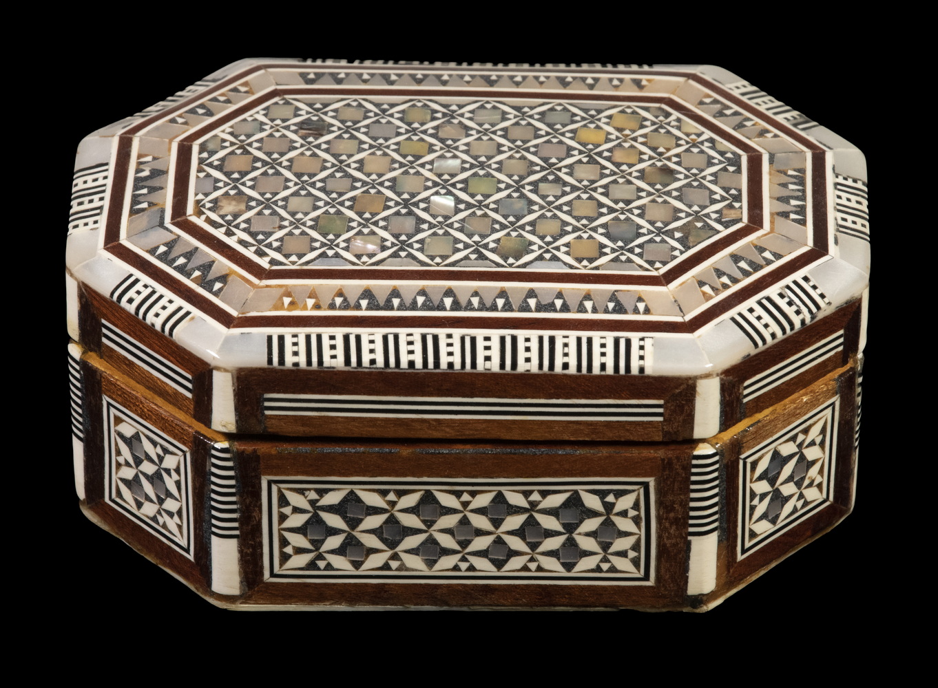 MIDDLE EASTERN INLAID TRINKET BOX 2b17cc