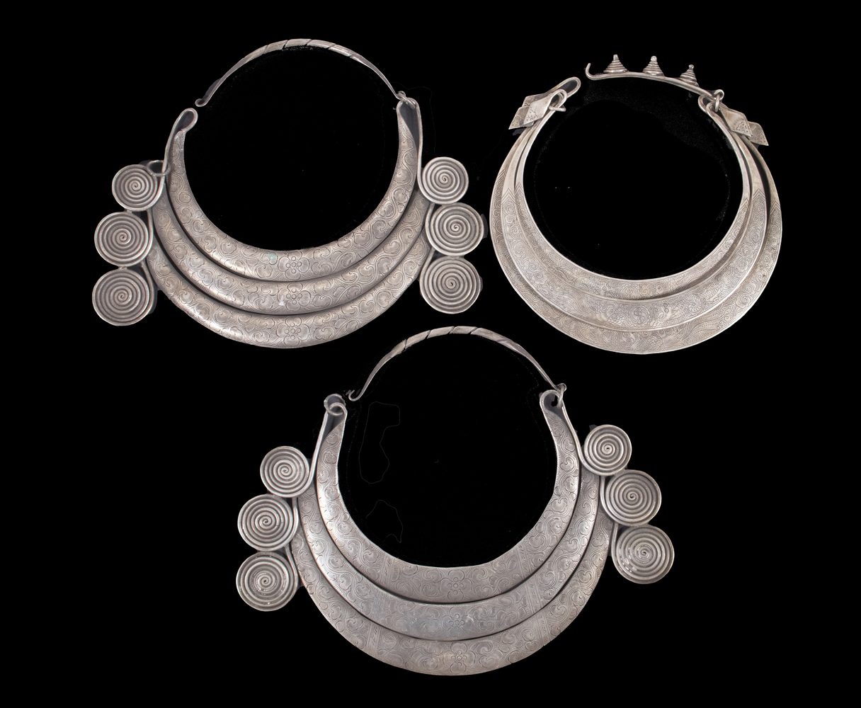  3 HMONG MIAO SILVER ALLOY NECK 2b180f